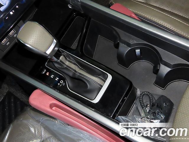 KG Mobility Torres 2024 — photo 12
