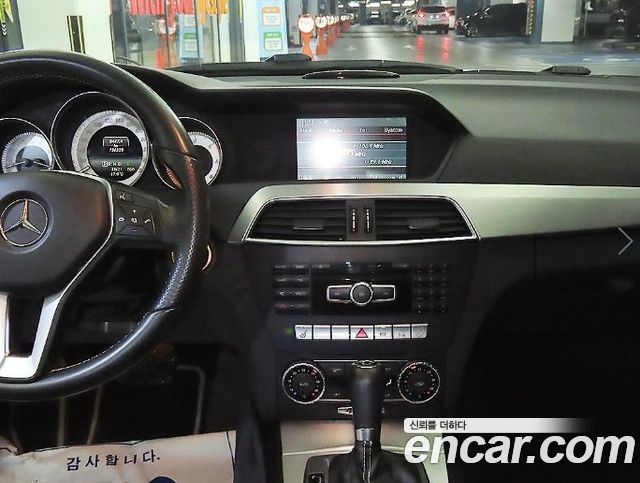 Mercedes-Benz C-Class 2014 — photo 11
