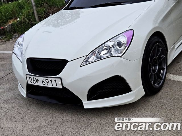 Hyundai Genesis 2009 — photo 17