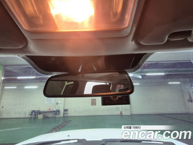 Land Rover Discovery 2015 — photo 13