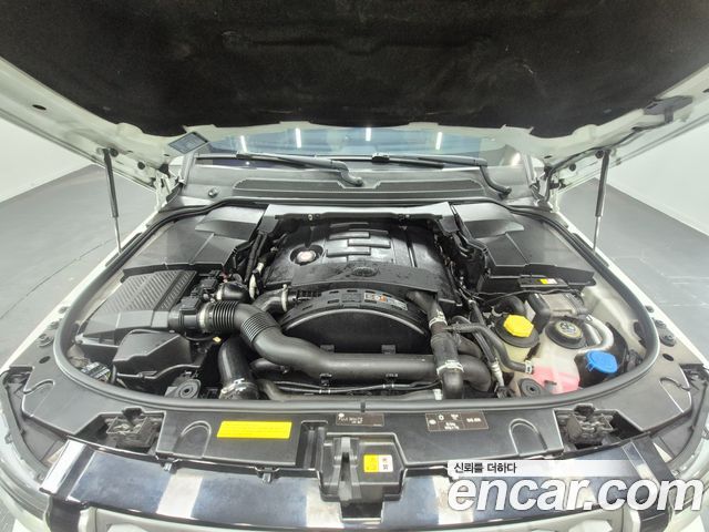 Land Rover Discovery 2015 — photo 16