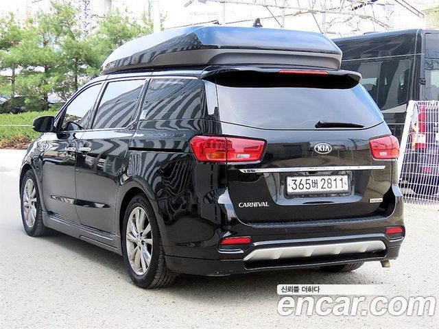 Kia Canival 2020 — photo 3