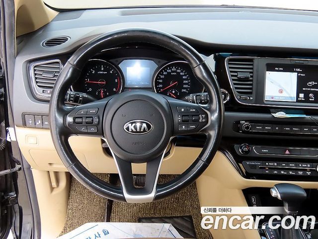 Kia Canival 2020 — photo 9
