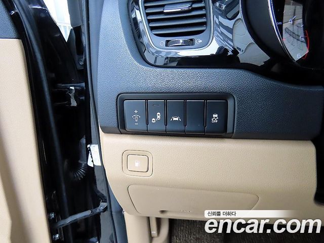 Kia Canival 2020 — photo 12