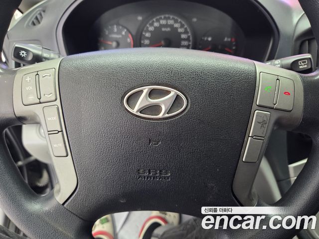 Hyundai Starex 2014 — photo 11
