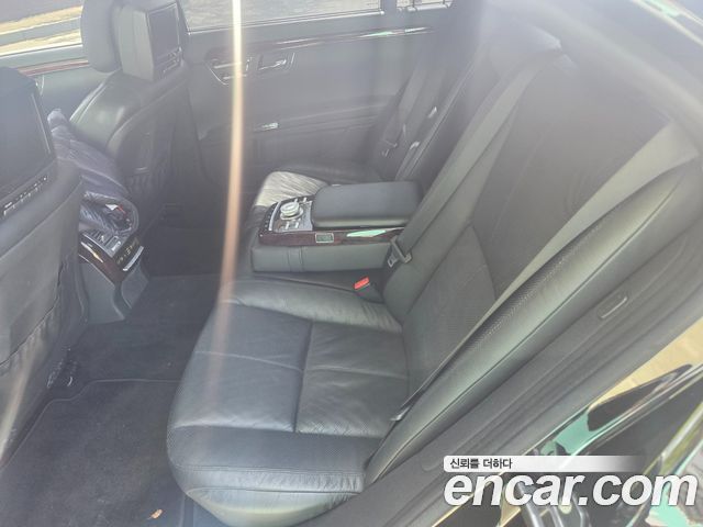 Mercedes-Benz S-Class 2006 — photo 14