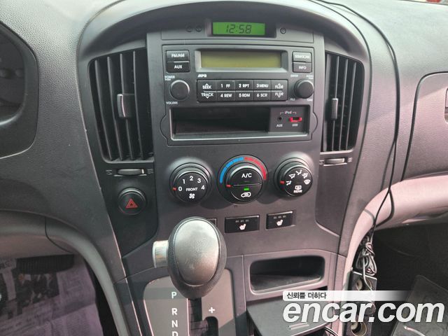 Hyundai Starex 2012 — photo 8