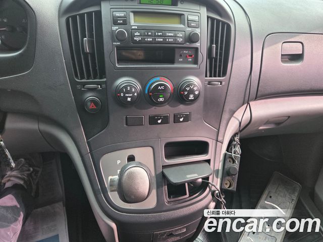 Hyundai Starex 2012 — photo 11