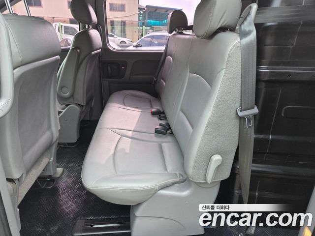 Hyundai Starex 2012 — photo 12