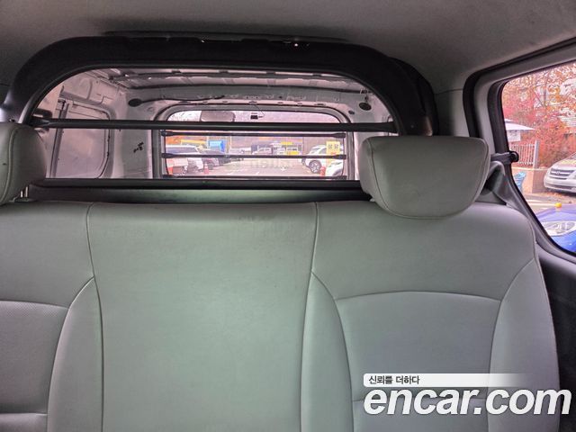 Hyundai Starex 2012 — photo 13