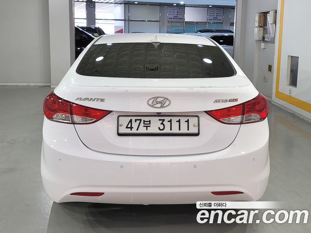 Hyundai AVANTE 2012 — photo 3