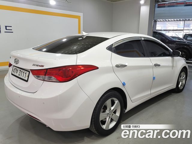 Hyundai AVANTE 2012 — photo 4