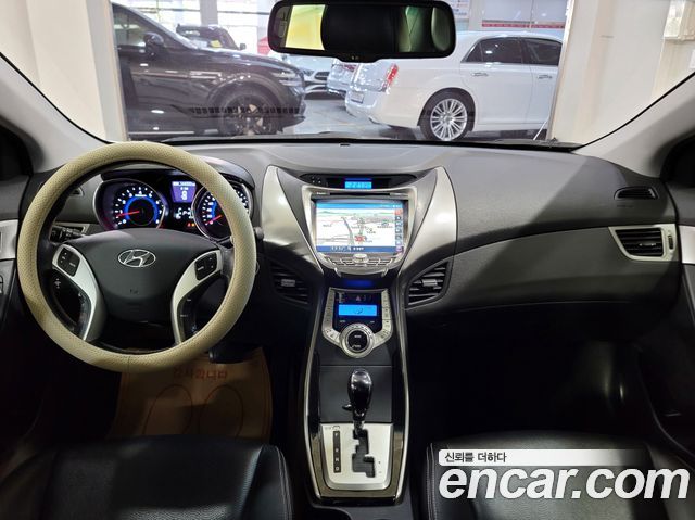 Hyundai AVANTE 2012 — photo 9