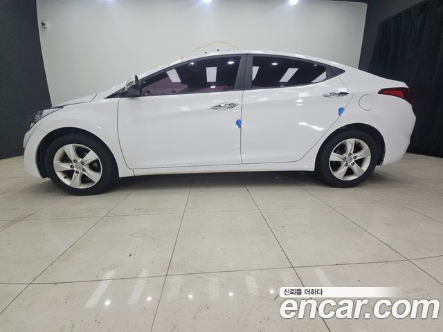 Hyundai AVANTE 2014 — photo 4