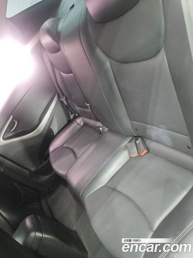 Hyundai AVANTE 2014 — photo 7