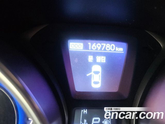Hyundai AVANTE 2014 — photo 12