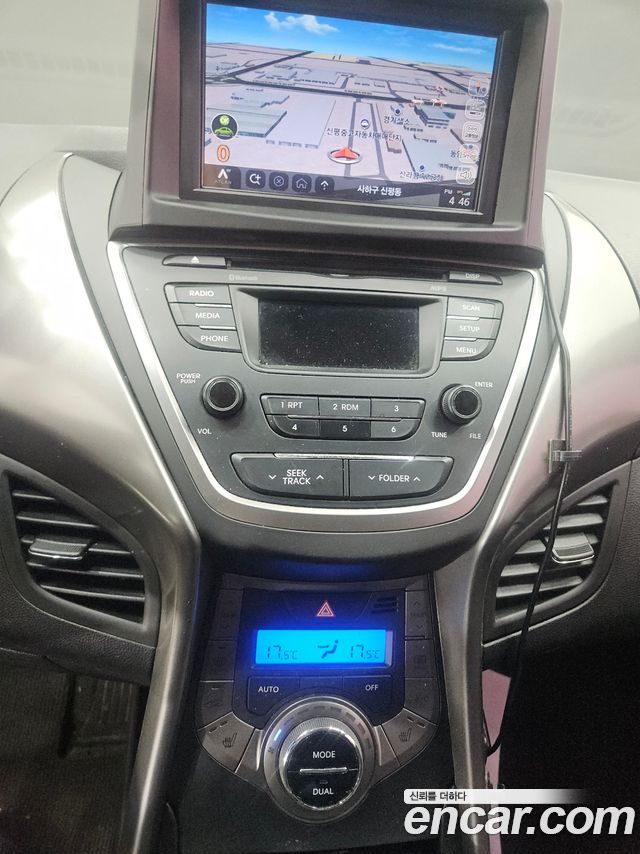 Hyundai AVANTE 2014 — photo 16