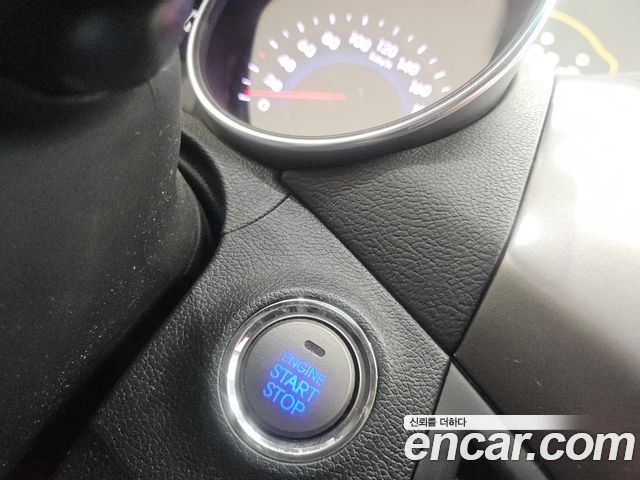 Hyundai AVANTE 2014 — photo 17
