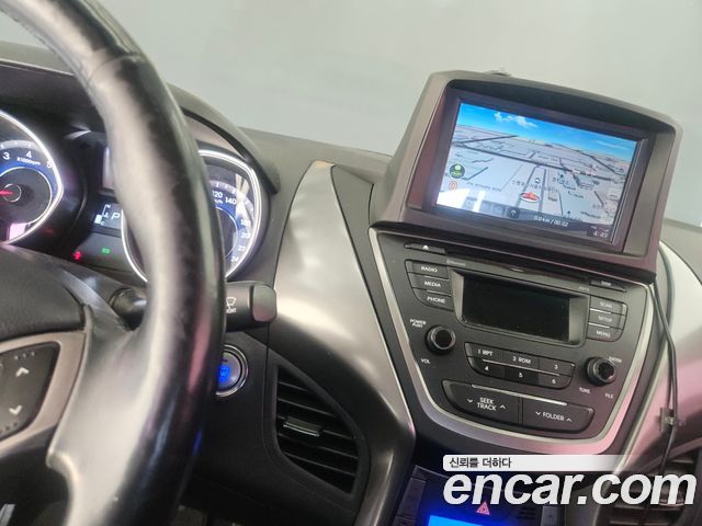 Hyundai AVANTE 2014 — photo 18