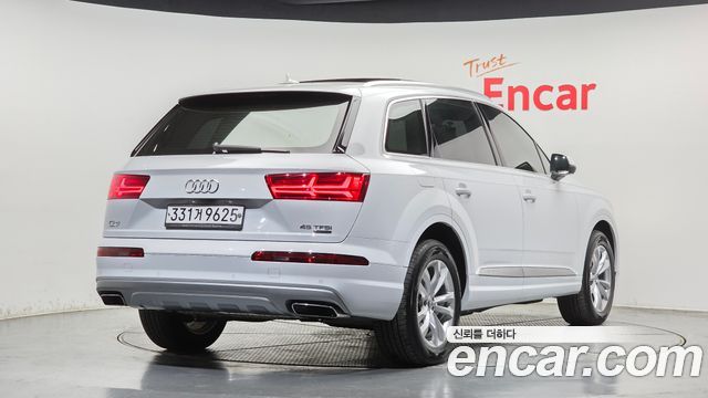 Audi Q7 2019 — photo 2