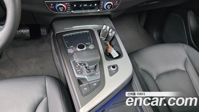 Audi Q7 2019 — photo 9
