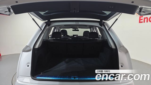 Audi Q7 2019 — photo 20