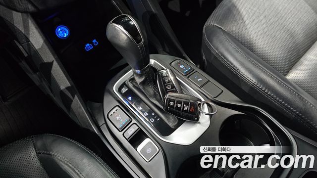 Hyundai Santafe 2016 — photo 9
