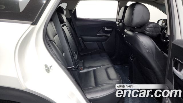 Kia Niro 2017 — photo 11