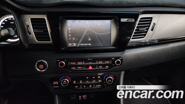 Kia Niro 2017 — photo 13