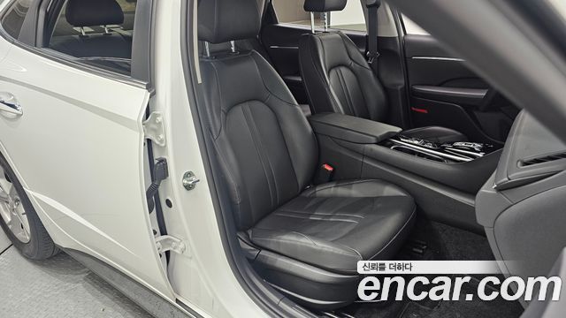 Hyundai Sonata 2020 — photo 17