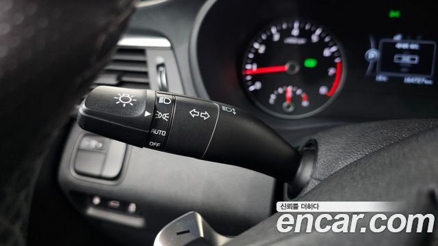 Kia K5 2016 — photo 22