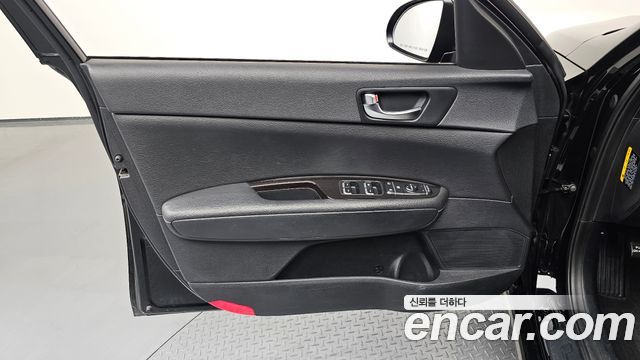 Kia K5 2016 — photo 14