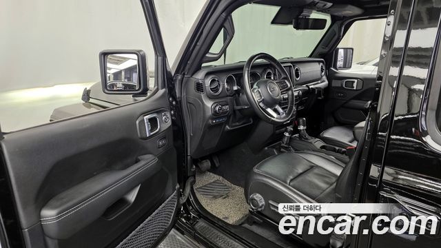 Jeep Wrangler 2021 — photo 10