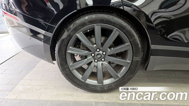 Land Rover Range Rover Velar 2018 — photo 5