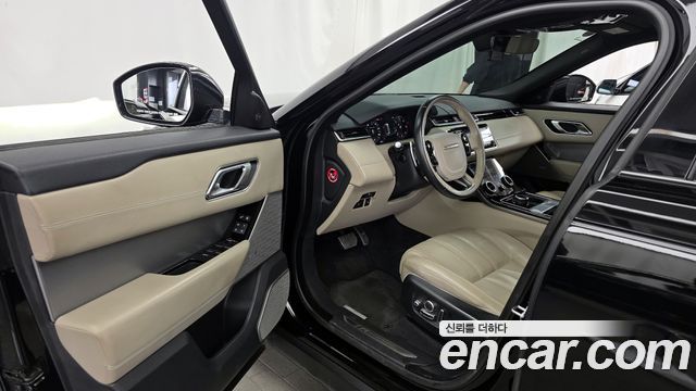 Land Rover Range Rover Velar 2018 — photo 13