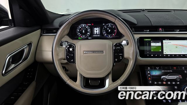Land Rover Range Rover Velar 2018 — photo 18