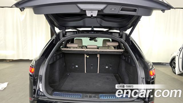 Land Rover Range Rover Velar 2018 — photo 26