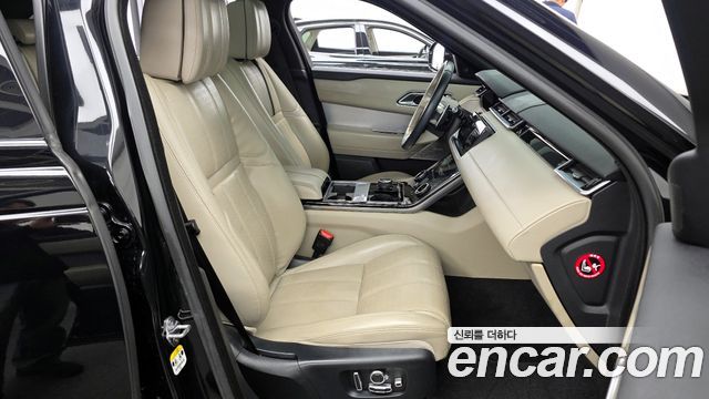Land Rover Range Rover Velar 2018 — photo 16