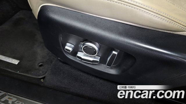 Land Rover Range Rover Velar 2018 — photo 31