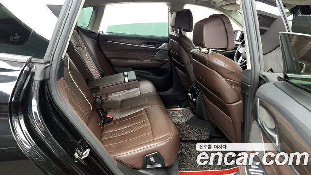 BMW Gran Turismo 2023 — photo 11