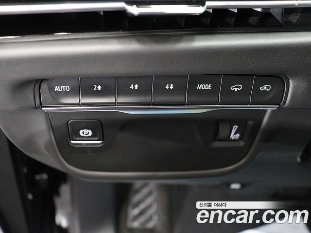 Cadillac Escalade 2025 — photo 16