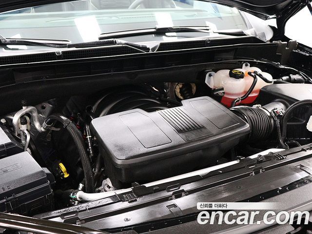 Cadillac Escalade 2025 — photo 18