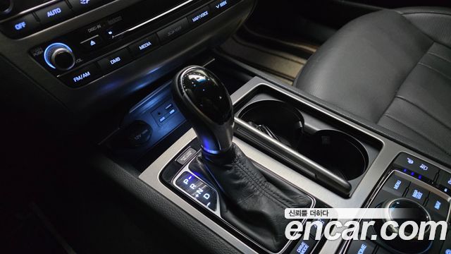 Hyundai Genesis 2015 — photo 9
