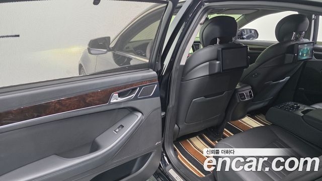 Hyundai Genesis 2015 — photo 18