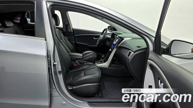 Hyundai i30 2012 — photo 11