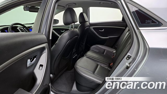 Hyundai i30 2012 — photo 12