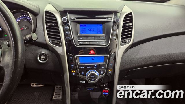 Hyundai i30 2012 — photo 14