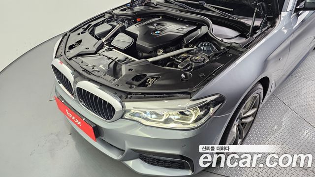 BMW 5-Series 2018 — photo 6
