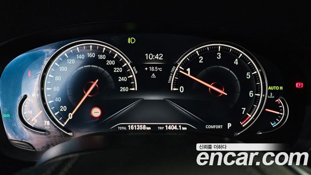 BMW 5-Series 2018 — photo 8