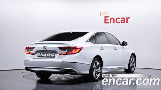 Honda Accord 2018 — photo 2